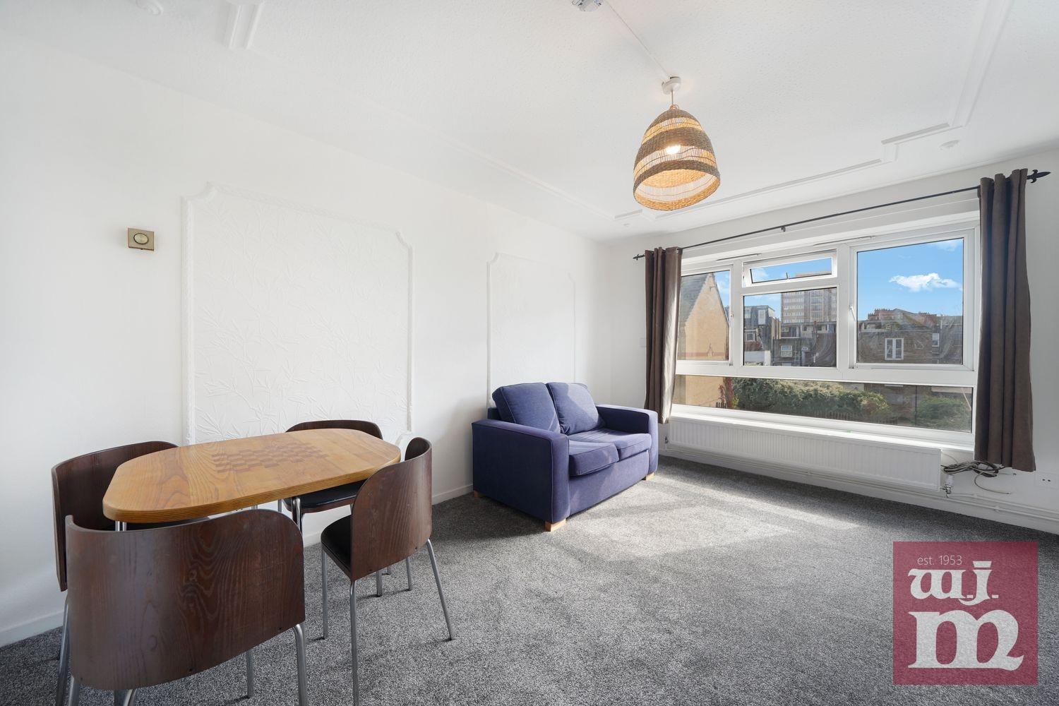 3 bed property in Brierly Gardens, Bethnal Green